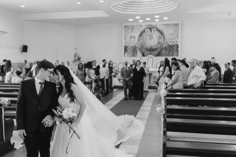 felipe-lopes-fotografia-fotografo-em-osorio-litoral-norte-gaucho-rs-cerimonia-de-casamento-na-igreja-católica-noivos-jovens-recepcao-de-casamento'