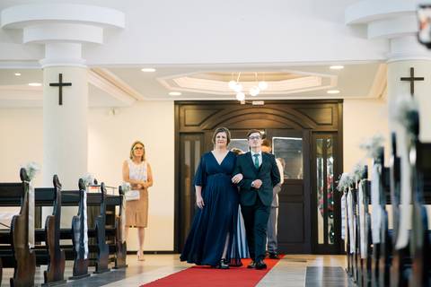 felipe-lopes-fotografia-fotografo-em-osorio-litoral-norte-gaucho-rs-cerimonia-de-casamento-na-igreja-católica-noivos-jovens-recepcao-de-casamento'