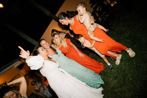 felipe-lopes-fotografia-fotografo-em-osorio-rio-grande-do-sul-cerimonia-de-casamento-intimista-recepcao-e-festa-em-casa-piscina-banda-casal-jovem-noivos-em-xangri-la'