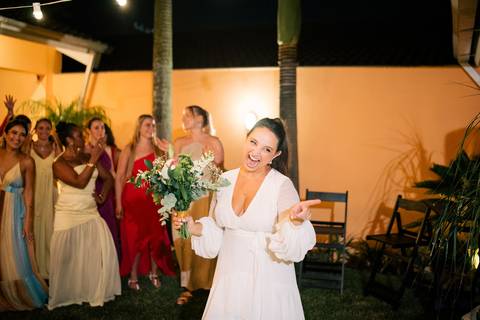 felipe-lopes-fotografia-fotografo-em-osorio-rio-grande-do-sul-cerimonia-de-casamento-intimista-recepcao-e-festa-em-casa-piscina-banda-casal-jovem-noivos-em-xangri-la'