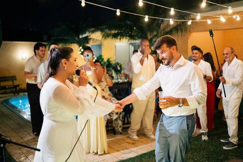 felipe-lopes-fotografia-fotografo-em-osorio-rio-grande-do-sul-cerimonia-de-casamento-intimista-recepcao-e-festa-em-casa-piscina-banda-casal-jovem-noivos-em-xangri-la'