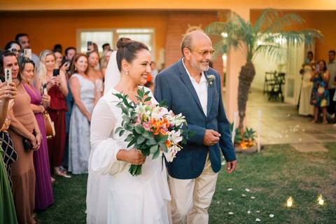 felipe-lopes-fotografia-fotografo-em-osorio-rio-grande-do-sul-cerimonia-de-casamento-intimista-recepcao-e-festa-em-casa-piscina-banda-casal-jovem-noivos-em-xangri-la'