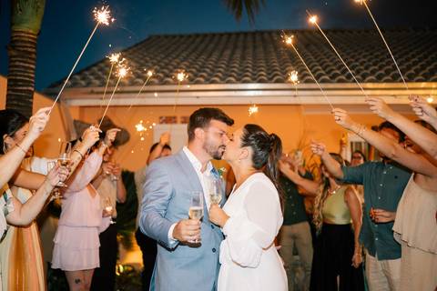 felipe-lopes-fotografia-fotografo-em-osorio-rio-grande-do-sul-cerimonia-de-casamento-intimista-recepcao-e-festa-em-casa-piscina-banda-casal-jovem-noivos-em-xangri-la'