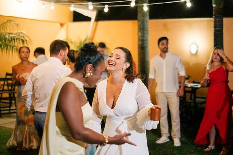 felipe-lopes-fotografia-fotografo-em-osorio-rio-grande-do-sul-cerimonia-de-casamento-intimista-recepcao-e-festa-em-casa-piscina-banda-casal-jovem-noivos-em-xangri-la'