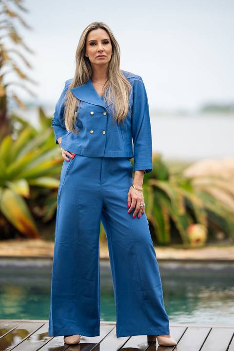 felipe-lopes-fotografia-fotografo-em-osorio-rio-grande-do-sul-ensaio-empresarial-marca-de-roupas-femininas-sessao-editorial-de-moda'