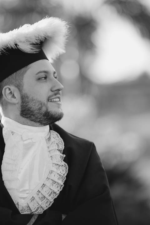 felipe-lopes-fotografia-fotografo-em-osorio-litoral-norte-do-rio-grande-do-sul-ensaio-de-toga-turma-de-formandos-curso-de-administracao-FURG-santo-antonio-da-patrulha-ensaio-externo-retrato-espontaneo-leve-natureza-por-do-sol'