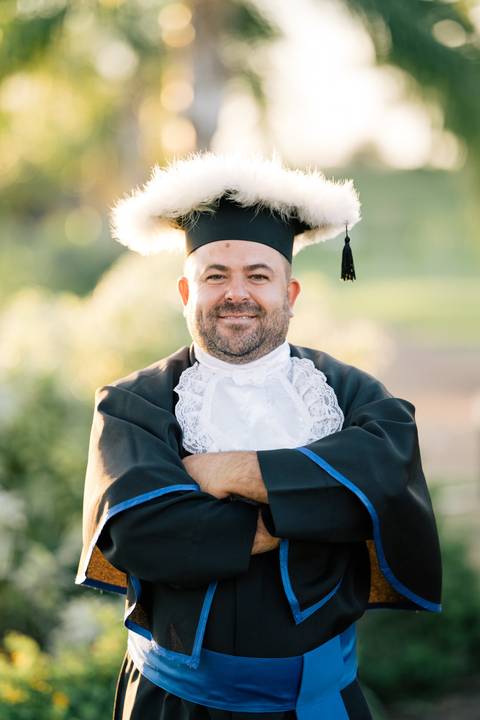 felipe-lopes-fotografia-fotografo-em-osorio-litoral-norte-do-rio-grande-do-sul-ensaio-de-toga-turma-de-formandos-curso-de-administracao-FURG-santo-antonio-da-patrulha-ensaio-externo-retrato-espontaneo-leve-natureza-por-do-sol'