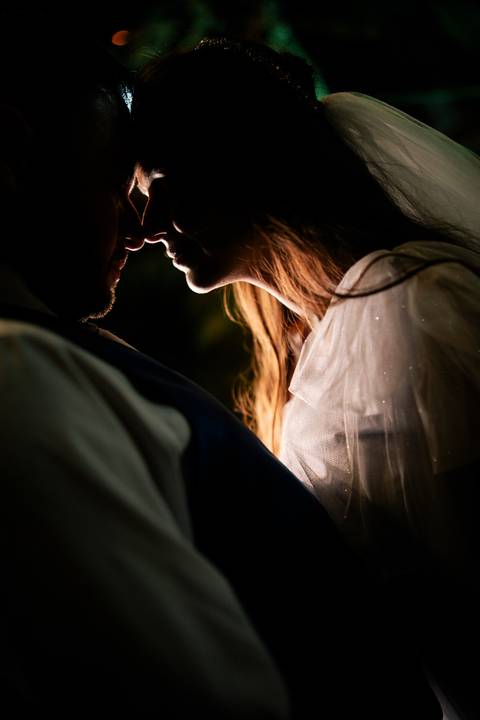 fotografo-em-osorio-litoral-norte-rio-grande-do-sul-felipe-lopes-fotografia-cerimonia-de-casamento-externo-por-do-sol-natureza-paisagem-campo-no-delicias-da-cancela-em-santo-antonio-da-patrulha-noivos'