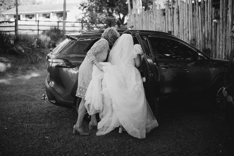 fotografo-em-osorio-litoral-norte-rio-grande-do-sul-felipe-lopes-fotografia-cerimonia-de-casamento-externo-por-do-sol-natureza-paisagem-campo-no-delicias-da-cancela-em-santo-antonio-da-patrulha-noivos'