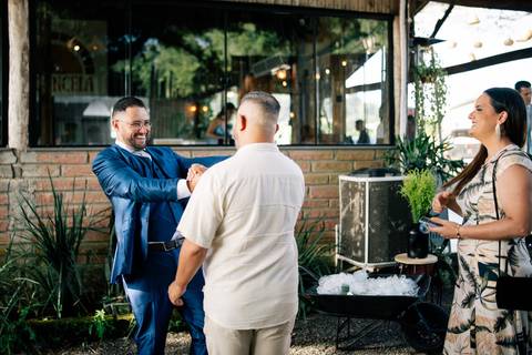 fotografo-em-osorio-litoral-norte-rio-grande-do-sul-felipe-lopes-fotografia-cerimonia-de-casamento-externo-por-do-sol-natureza-paisagem-campo-no-delicias-da-cancela-em-santo-antonio-da-patrulha-noivos'