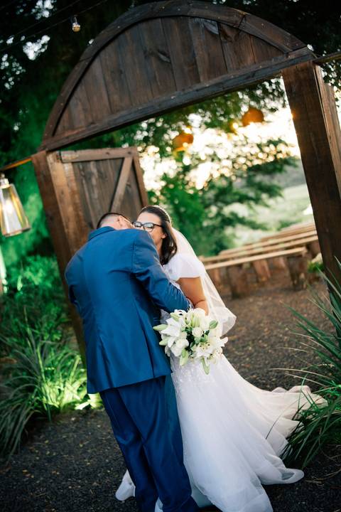 fotografo-em-osorio-litoral-norte-rio-grande-do-sul-felipe-lopes-fotografia-cerimonia-de-casamento-externo-por-do-sol-natureza-paisagem-campo-no-delicias-da-cancela-em-santo-antonio-da-patrulha-noivos'