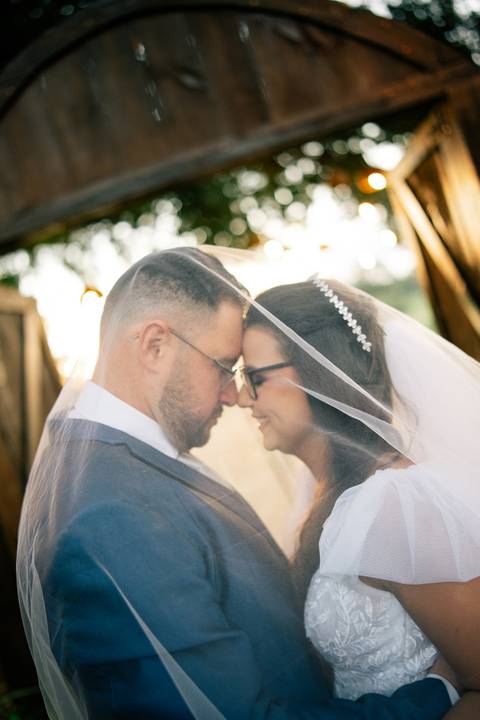 fotografo-em-osorio-litoral-norte-rio-grande-do-sul-felipe-lopes-fotografia-cerimonia-de-casamento-externo-por-do-sol-natureza-paisagem-campo-no-delicias-da-cancela-em-santo-antonio-da-patrulha-noivos'