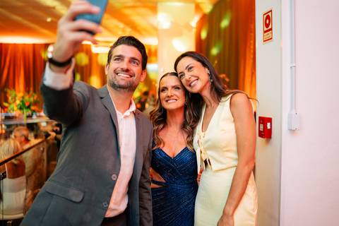 fotografo-em-osorio-litoral-norte-rio-grande-do-sul-felipe-lopes-fotografia-festa-de-formatura-de-arquitetura-na-saba-em-atlantida'