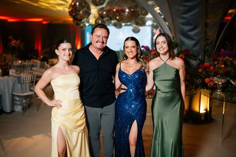 fotografo-em-osorio-litoral-norte-rio-grande-do-sul-felipe-lopes-fotografia-festa-de-formatura-de-arquitetura-na-saba-em-atlantida'