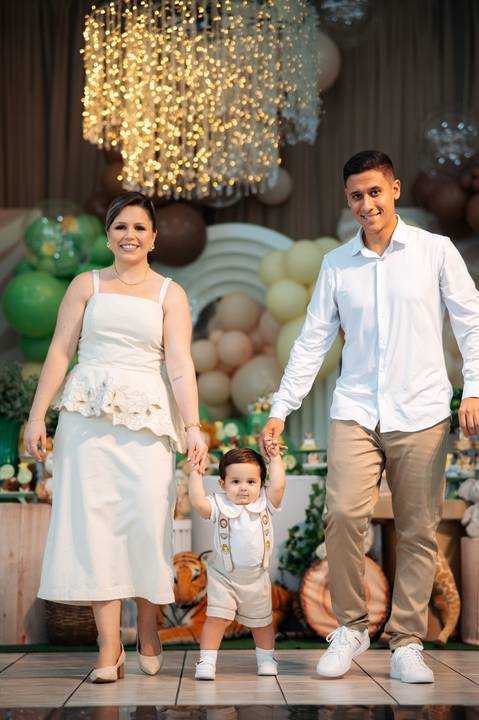 fotografo-em-osorio-litoral-norte-do-rio-grande-do-sul-felipe-lopes-fotografia-festa-de-1-aninho-de-zafari-menino-em-tramandai-espaco-medina-com-show-de-magica-bruno-mariotti'