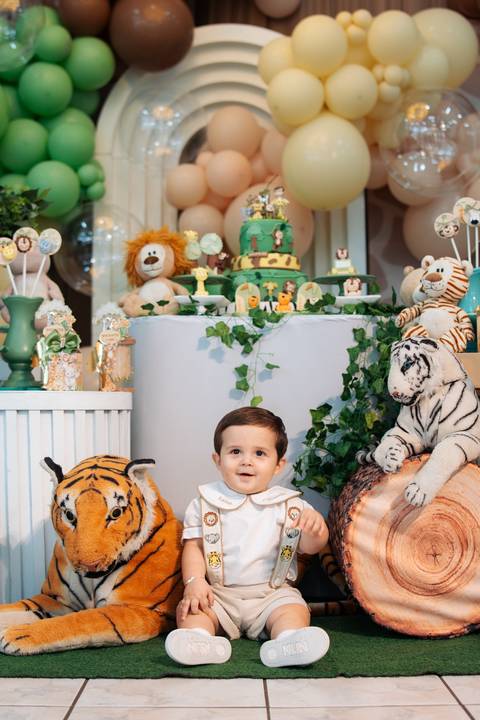 fotografo-em-osorio-litoral-norte-do-rio-grande-do-sul-felipe-lopes-fotografia-festa-de-1-aninho-de-zafari-menino-em-tramandai-espaco-medina-com-show-de-magica-bruno-mariotti'