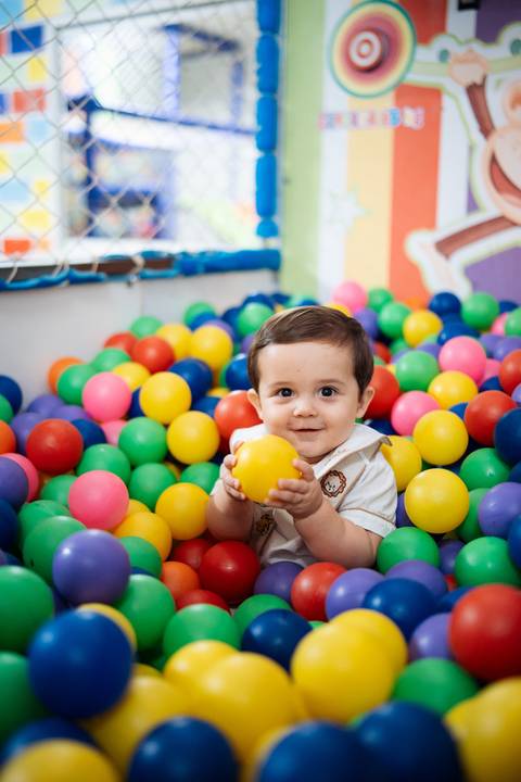 fotografo-em-osorio-litoral-norte-do-rio-grande-do-sul-felipe-lopes-fotografia-festa-de-1-aninho-de-zafari-menino-em-tramandai-espaco-medina-com-show-de-magica-bruno-mariotti'