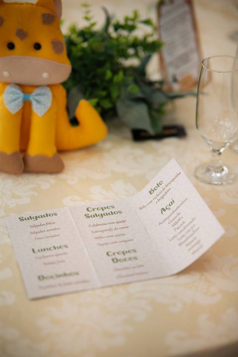 fotografo-em-osorio-litoral-norte-do-rio-grande-do-sul-felipe-lopes-fotografia-festa-de-1-aninho-de-zafari-menino-em-tramandai-espaco-medina-com-show-de-magica-bruno-mariotti'