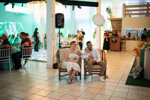 fotografo-em-osorio-litoral-norte-do-rio-grande-do-sul-felipe-lopes-fotografia-festa-de-1-aninho-de-zafari-menino-em-tramandai-espaco-medina-com-show-de-magica-bruno-mariotti'