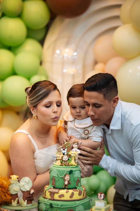 fotografo-em-osorio-litoral-norte-do-rio-grande-do-sul-felipe-lopes-fotografia-festa-de-1-aninho-de-zafari-menino-em-tramandai-espaco-medina-com-show-de-magica-bruno-mariotti'