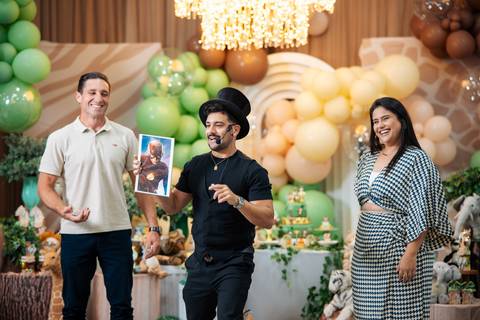 fotografo-em-osorio-litoral-norte-do-rio-grande-do-sul-felipe-lopes-fotografia-festa-de-1-aninho-de-zafari-menino-em-tramandai-espaco-medina-com-show-de-magica-bruno-mariotti'