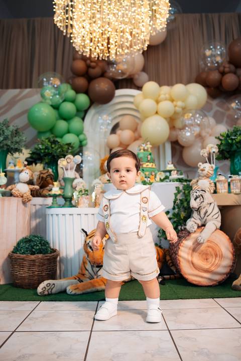 fotografo-em-osorio-litoral-norte-do-rio-grande-do-sul-felipe-lopes-fotografia-festa-de-1-aninho-de-zafari-menino-em-tramandai-espaco-medina-com-show-de-magica-bruno-mariotti'