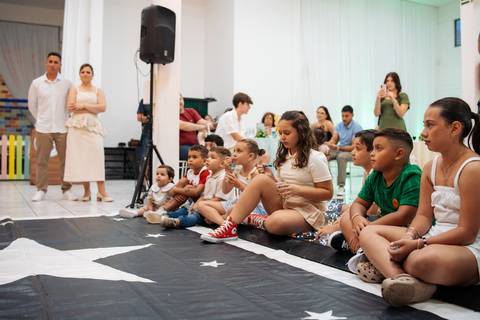 fotografo-em-osorio-litoral-norte-do-rio-grande-do-sul-felipe-lopes-fotografia-festa-de-1-aninho-de-zafari-menino-em-tramandai-espaco-medina-com-show-de-magica-bruno-mariotti'