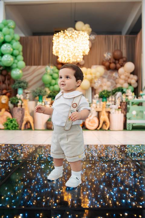 fotografo-em-osorio-litoral-norte-do-rio-grande-do-sul-felipe-lopes-fotografia-festa-de-1-aninho-de-zafari-menino-em-tramandai-espaco-medina-com-show-de-magica-bruno-mariotti'