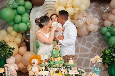 fotografo-em-osorio-litoral-norte-do-rio-grande-do-sul-felipe-lopes-fotografia-festa-de-1-aninho-de-zafari-menino-em-tramandai-espaco-medina-com-show-de-magica-bruno-mariotti'