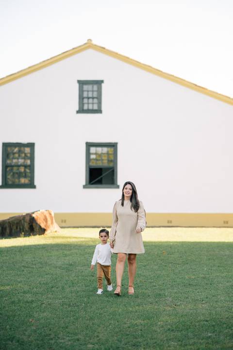 fotografo-em-osorio-litoral-norte-do-rio-grande-do-sul-ensaio-de-familia-grande-geracoes-fotos-leves-espontaneas-atemporais-externas-por-do-sol-parque-historico-osorio-rs'