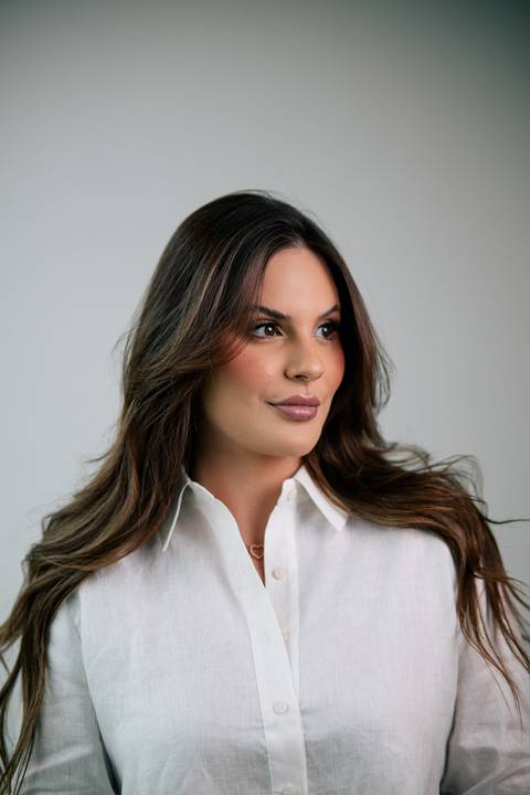 fotografo-em-osorio-litoral-norte-rio-grande-do-sul-felipe-lopes-fotografia-ensaio-empresarial-agencia-de-marketing-retratos-individuais-equipe-ambientadas-estudio-paula-madalena-fotos-profissionais'