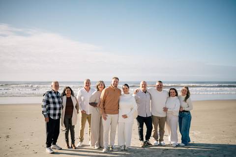 fotografo-em-osorio-litoral-norte-rio-grande-do-sul-felipe-lopes-fotografia-ensaio-de-revelação-bebê-na-praia-casal-e-família-fumaça-azul-em-atlantida-sul-osorio-gestante'