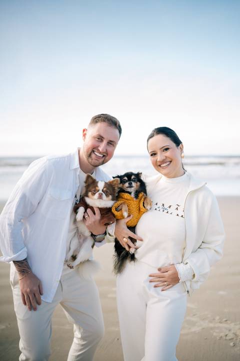 fotografo-em-osorio-litoral-norte-rio-grande-do-sul-felipe-lopes-fotografia-ensaio-de-revelação-bebê-na-praia-casal-e-família-fumaça-azul-em-atlantida-sul-osorio-gestante'