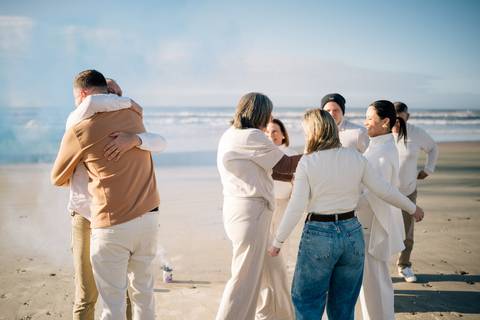 fotografo-em-osorio-litoral-norte-rio-grande-do-sul-felipe-lopes-fotografia-ensaio-de-revelação-bebê-na-praia-casal-e-família-fumaça-azul-em-atlantida-sul-osorio-gestante'