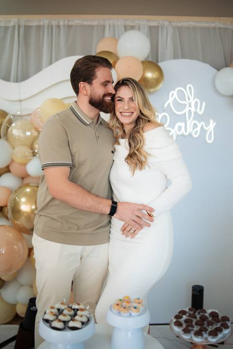 fotografo-em-osorio-litoral-norte-rio-grande-do-sul-felipe-lopes-fotografia-cha-revelacao-sexo-bebe-casal-jovem-menino-caixa-com-balao-fumaça'