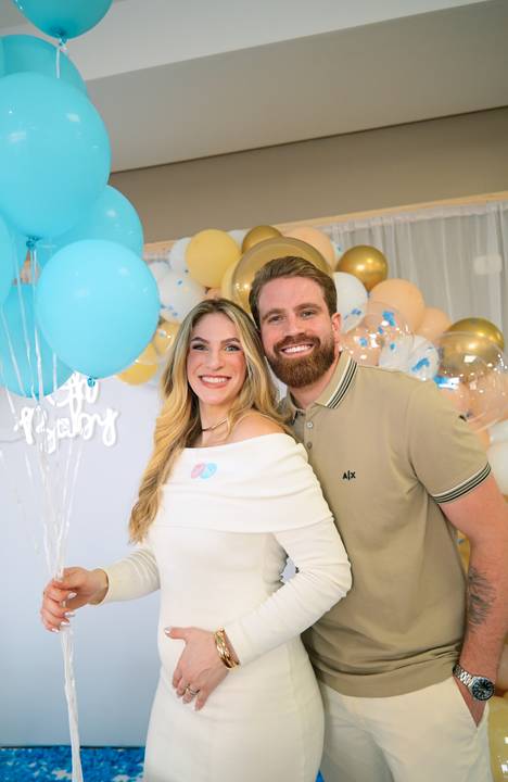 fotografo-em-osorio-litoral-norte-rio-grande-do-sul-felipe-lopes-fotografia-cha-revelacao-sexo-bebe-casal-jovem-menino-caixa-com-balao-fumaça'