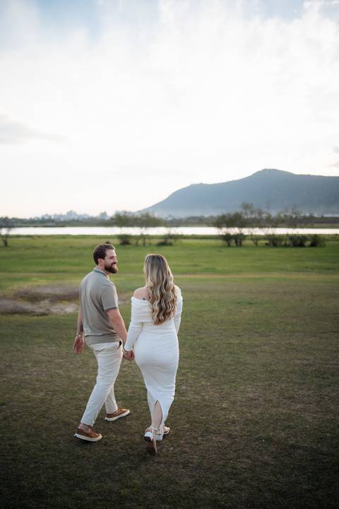 fotografo-em-osorio-litoral-norte-rio-grande-do-sul-felipe-lopes-fotografia-cha-revelacao-sexo-bebe-casal-jovem-menino-caixa-com-balao-fumaça'