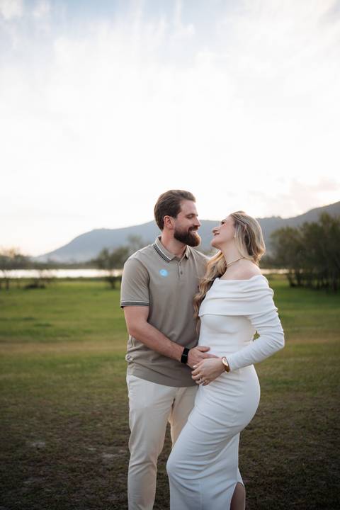 fotografo-em-osorio-litoral-norte-rio-grande-do-sul-felipe-lopes-fotografia-cha-revelacao-sexo-bebe-casal-jovem-menino-caixa-com-balao-fumaça'