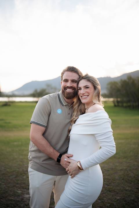 fotografo-em-osorio-litoral-norte-rio-grande-do-sul-felipe-lopes-fotografia-cha-revelacao-sexo-bebe-casal-jovem-menino-caixa-com-balao-fumaça'