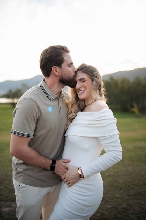 fotografo-em-osorio-litoral-norte-rio-grande-do-sul-felipe-lopes-fotografia-cha-revelacao-sexo-bebe-casal-jovem-menino-caixa-com-balao-fumaça'