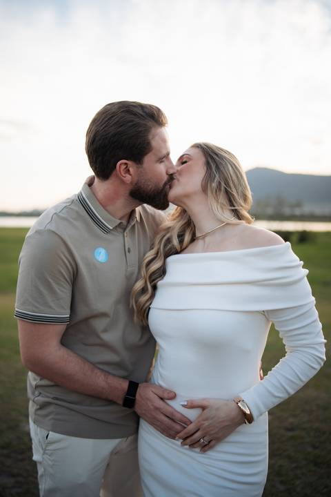 fotografo-em-osorio-litoral-norte-rio-grande-do-sul-felipe-lopes-fotografia-cha-revelacao-sexo-bebe-casal-jovem-menino-caixa-com-balao-fumaça'