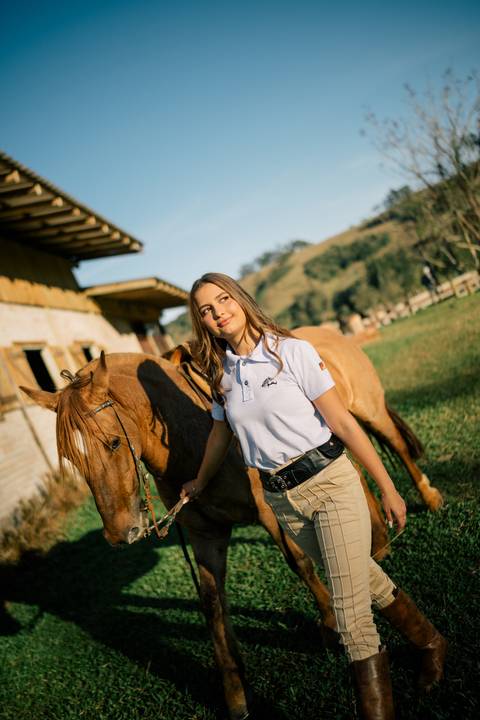 fotografo-em-osorio-litoral-norte-rio-grande-do-sul-felipe-lopes-fotografia-ensaio-de-xv-anos-quinze-no-campo-ct-guto-freire-cavalos-violino-por-do-sol-familia'