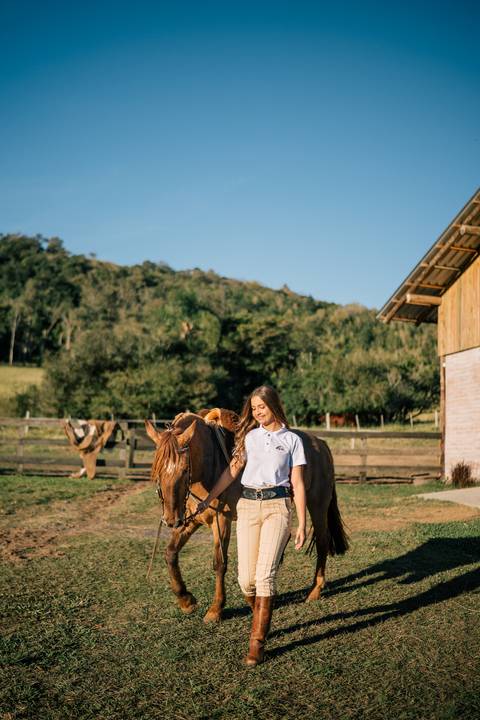 fotografo-em-osorio-litoral-norte-rio-grande-do-sul-felipe-lopes-fotografia-ensaio-de-xv-anos-quinze-no-campo-ct-guto-freire-cavalos-violino-por-do-sol-familia'