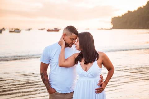 pre-wedding-pamela-jonatas-praia-das-conchas-guaruja-may-e-jose-fotografia'