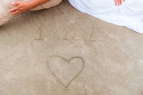 pre-wedding-pamela-jonatas-praia-das-conchas-guaruja-may-e-jose-fotografia'