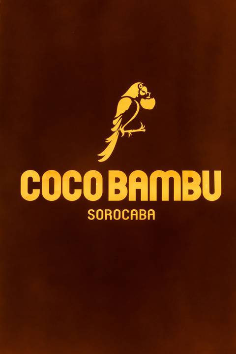 Casamento civil em Sorocaba: confira as fotos de Laura e Guilherme com recepção no Coco Bambu. Registros cheios de emoção feitos por May e José Fotografia'