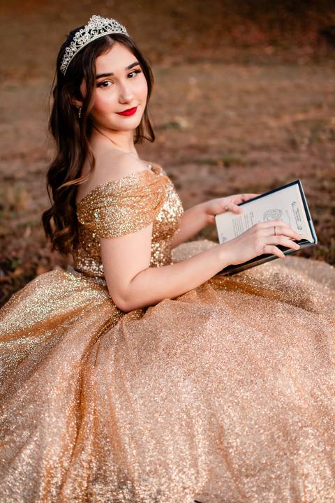 ensaio-15-anos-julia-lopes-debutante-hípica-centaurus-tatuí-registros-cheio-de-amor-ensaio-clássico-a-bela-e-a-fera-may-e-jose-fotografia'