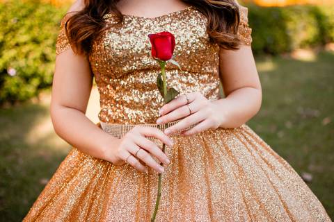 ensaio-15-anos-julia-lopes-debutante-hípica-centaurus-tatuí-registros-cheio-de-amor-ensaio-clássico-a-bela-e-a-fera-may-e-jose-fotografia'