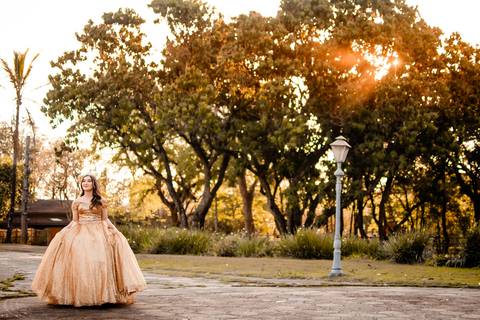 ensaio-15-anos-julia-lopes-debutante-hípica-centaurus-tatuí-registros-cheio-de-amor-ensaio-clássico-a-bela-e-a-fera-may-e-jose-fotografia'