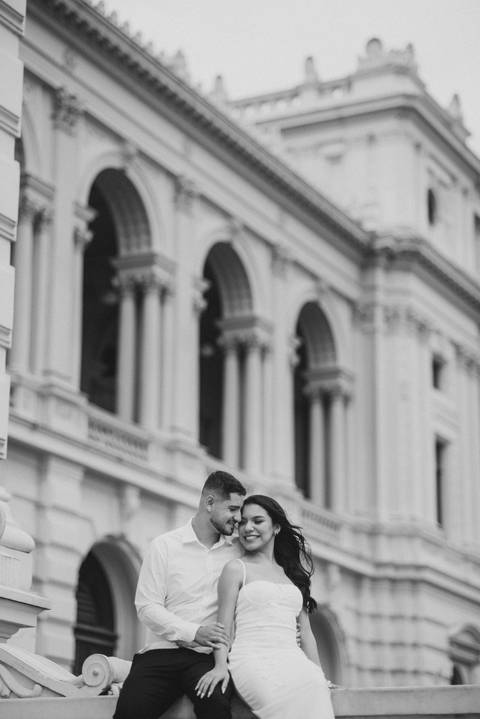 Miriam e Leonardo em um pré wedding sofisticado em SP'
